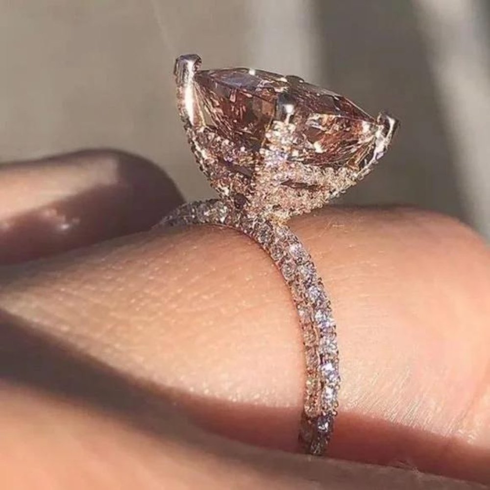 New 6 Carat 18K Rose Gold Morganite Ring, beautiful Ring, shiny Ring